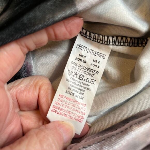 Pretty Little Thing Stretch Velour Strappy Open Back Dress Black Abstract 4 - Picture 6 of 9